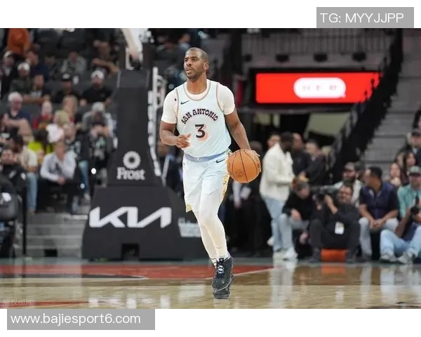 保罗赞扬快船主场球迷热情洋溢表达对球队和球迷的深厚爱意 保罗赞扬快船主场球迷热情洋溢表达对球队和球迷的深厚爱意